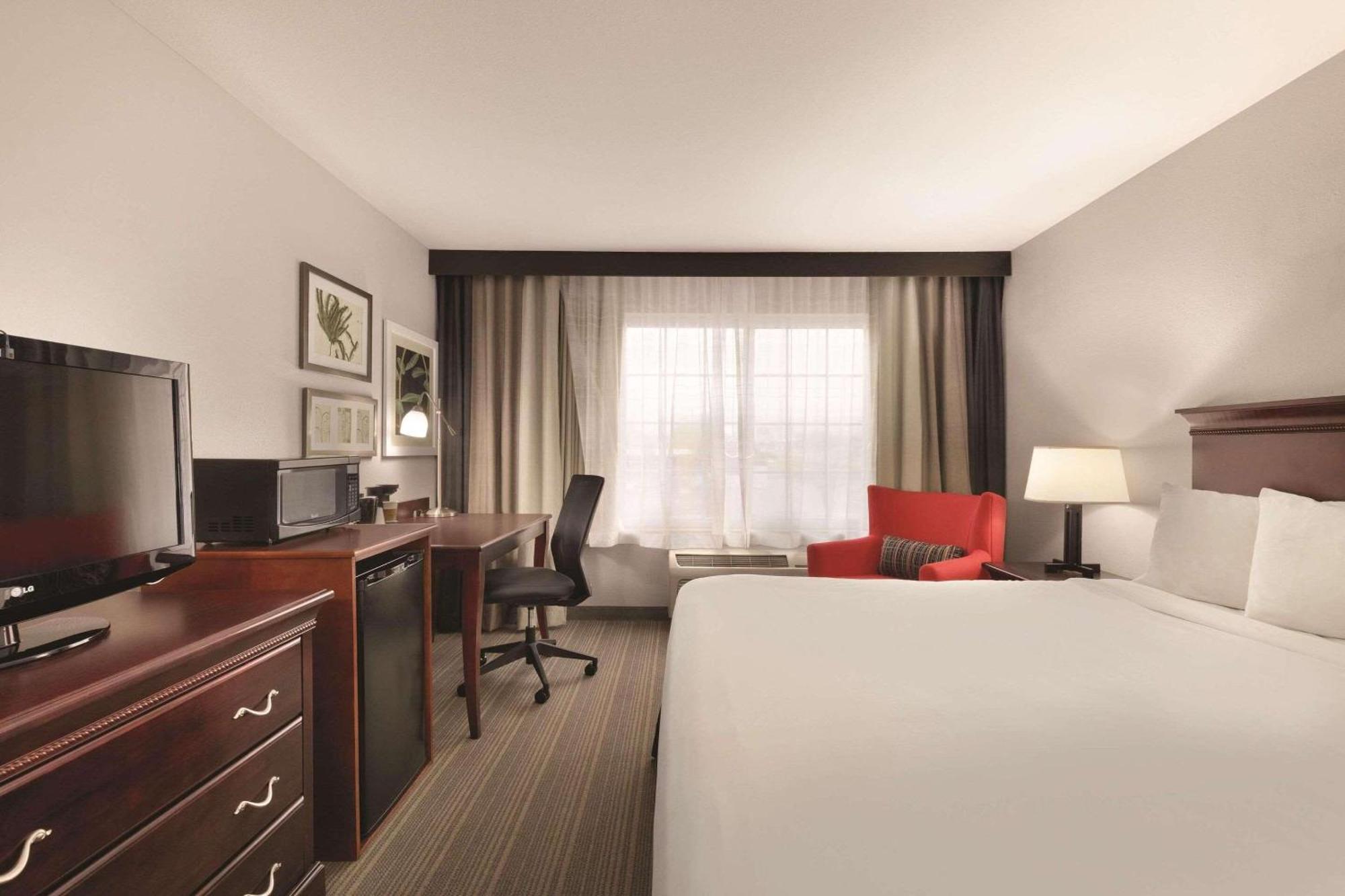 Country Inn & Suites By Radisson, Madison, Al Kültér fotó