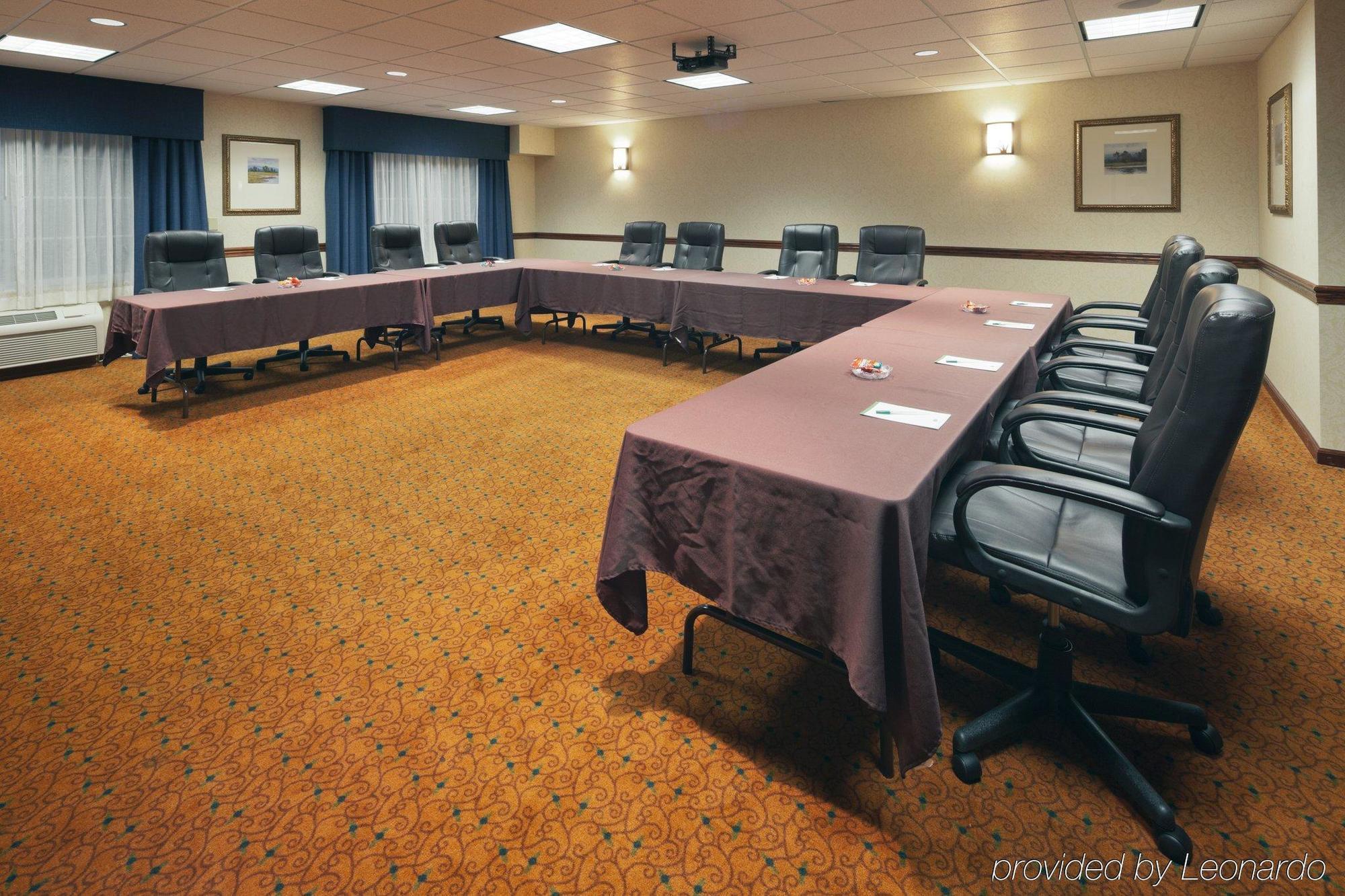 Country Inn & Suites By Radisson, Madison, Al Üzleti fotó